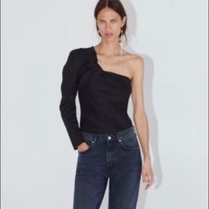 Brand New Zara One shoulder puff sleeve top SzM